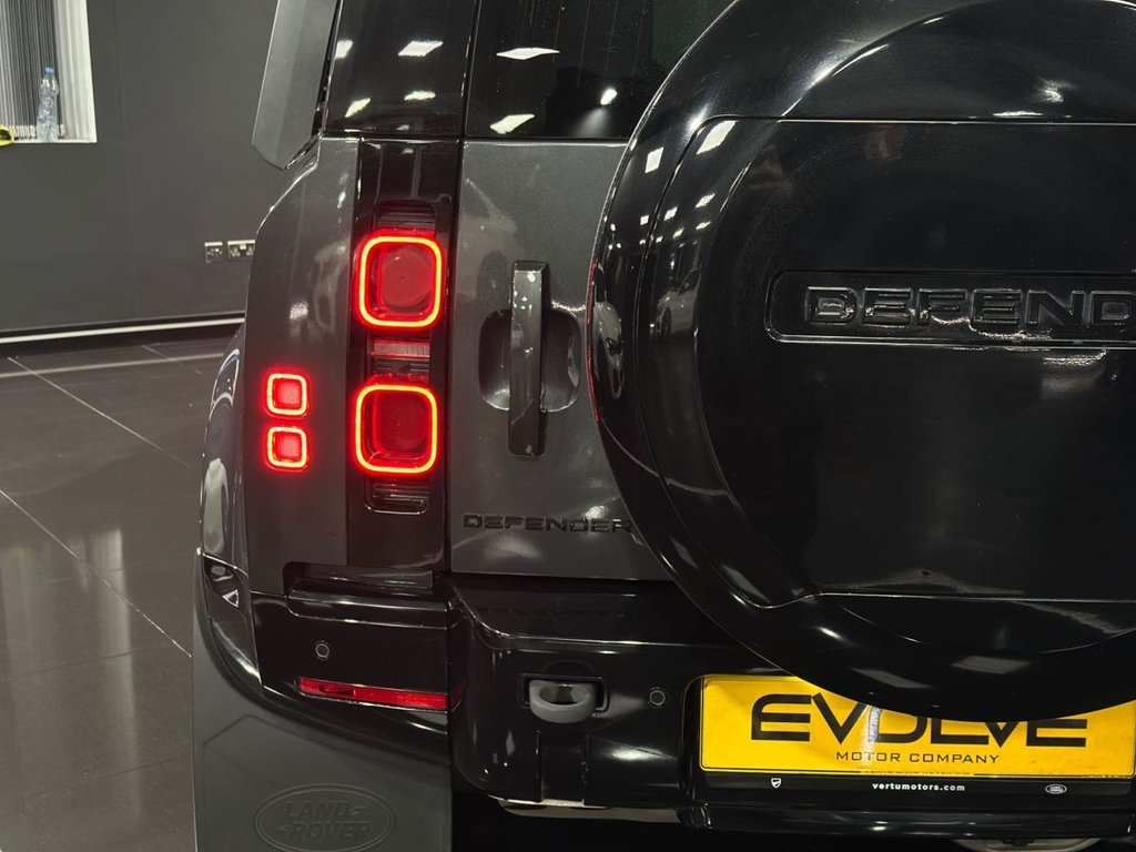 Used Land Rover Defender 2024 for sale - 76977509: Photo 7