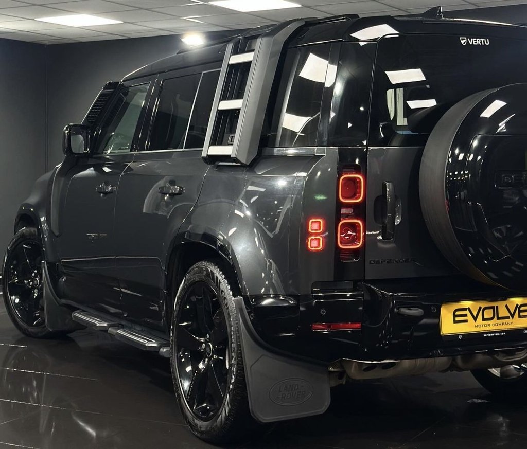 Used Land Rover Defender 2024 for sale - 76977509: Photo 9