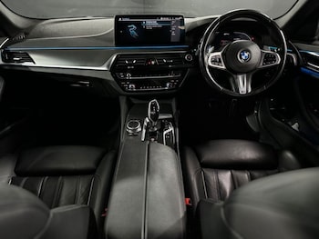 Used BMW 5 Series 2021 for sale - 77157787: Photo