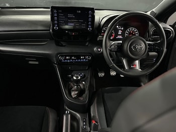 Used Toyota Yaris 2021 for sale - 77780821: Photo