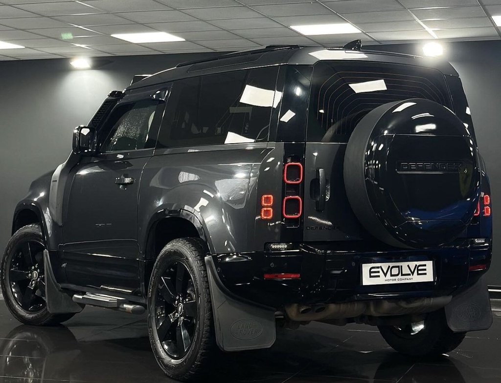 Used Land Rover Defender 2021 for sale - 77792115: Photo 2