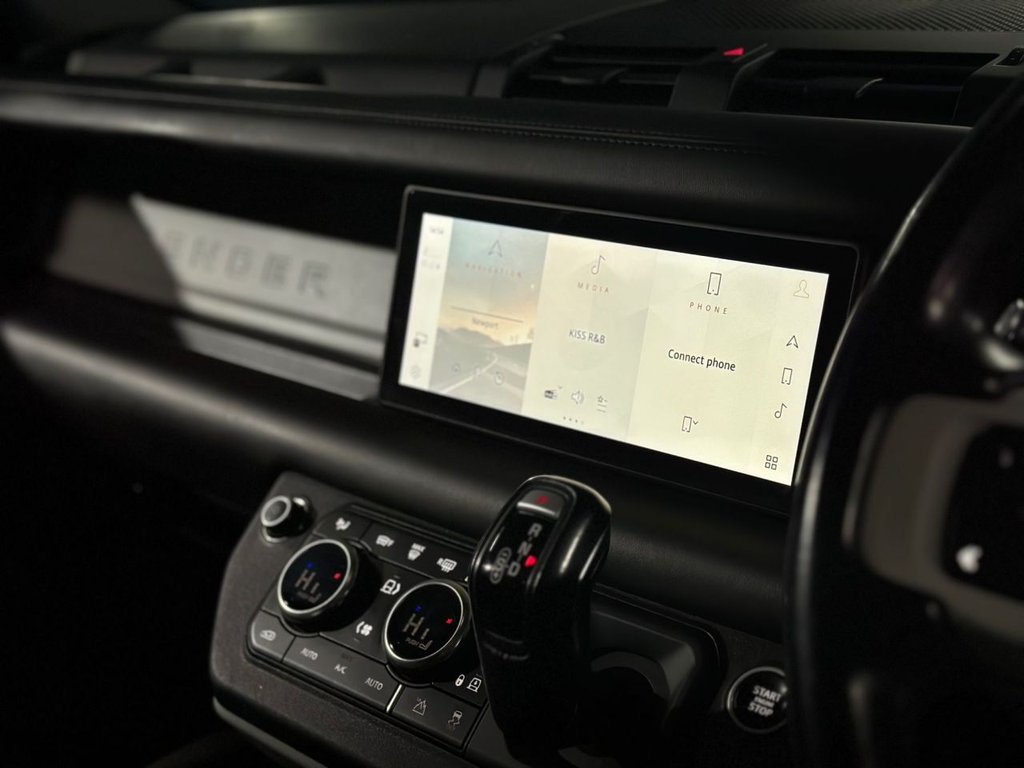 Used Land Rover Defender 2021 for sale - 77792115: Photo 23