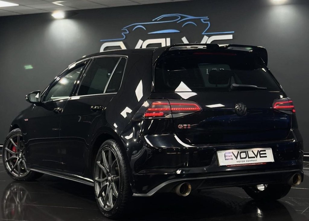 Used Volkswagen Golf 2019 for sale - 76888532: Photo 2