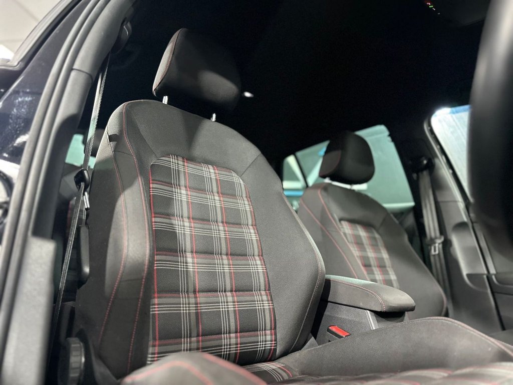 Used Volkswagen Golf 2019 for sale - 76888532: Photo 25