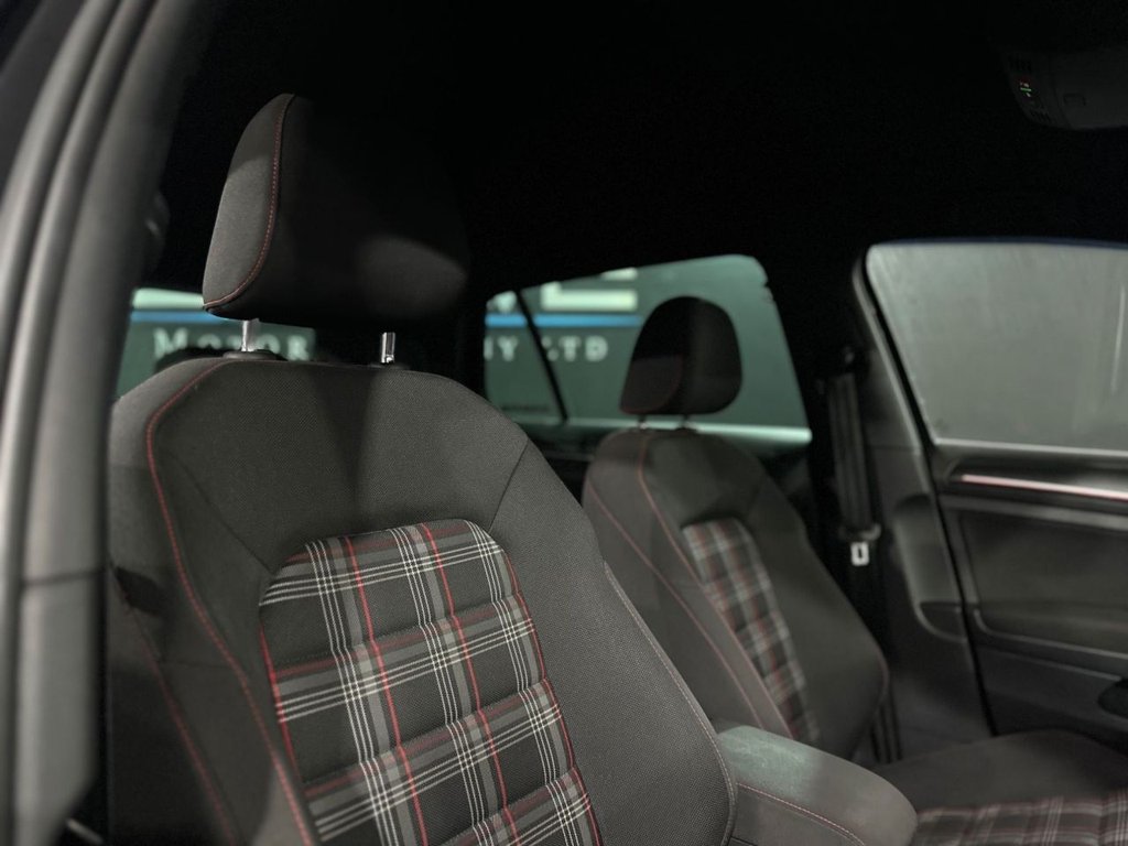 Used Volkswagen Golf 2019 for sale - 76888532: Photo 26