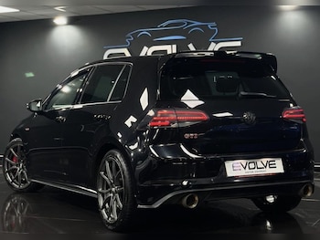 Used Volkswagen Golf 2019 for sale - 76888532: Photo