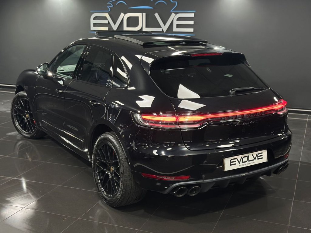 Used Porsche Macan 2021 for sale - 76604939: Photo 11