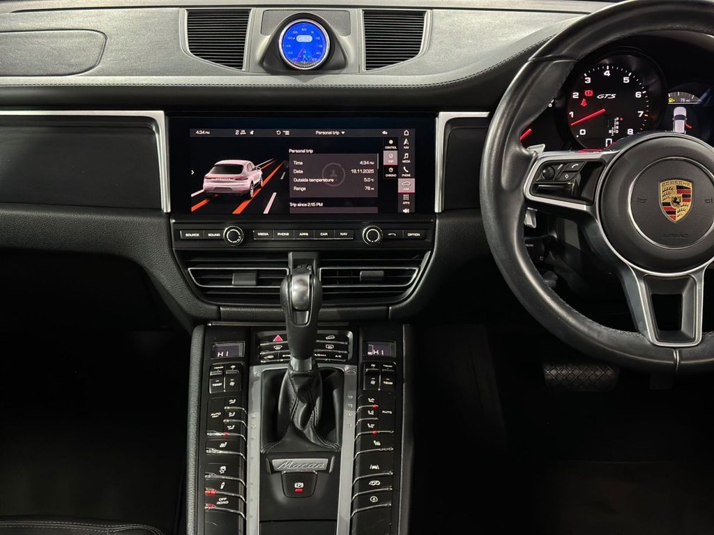 Used Porsche Macan 2021 for sale - 76604939: Photo 17