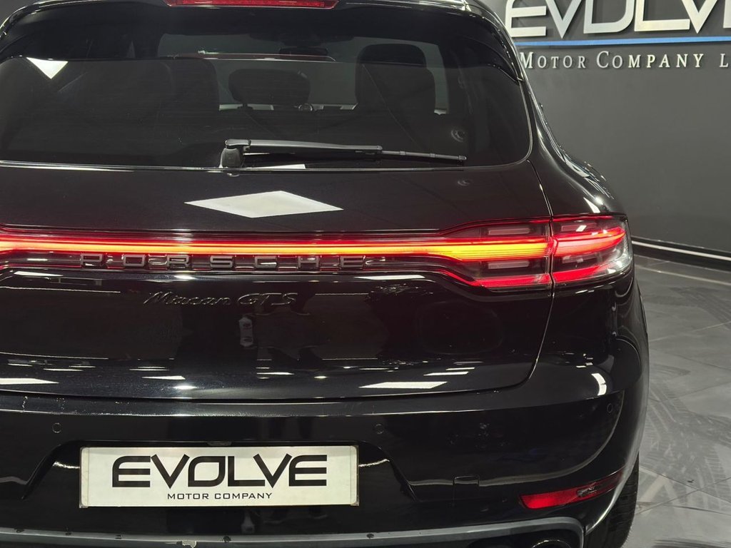 Used Porsche Macan 2021 for sale - 76604939: Photo 7