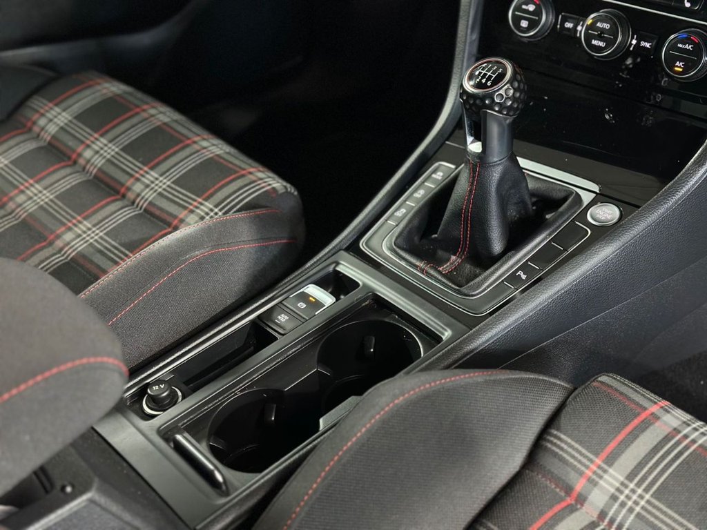 Used Volkswagen Golf 2019 for sale - 77205363: Photo 24