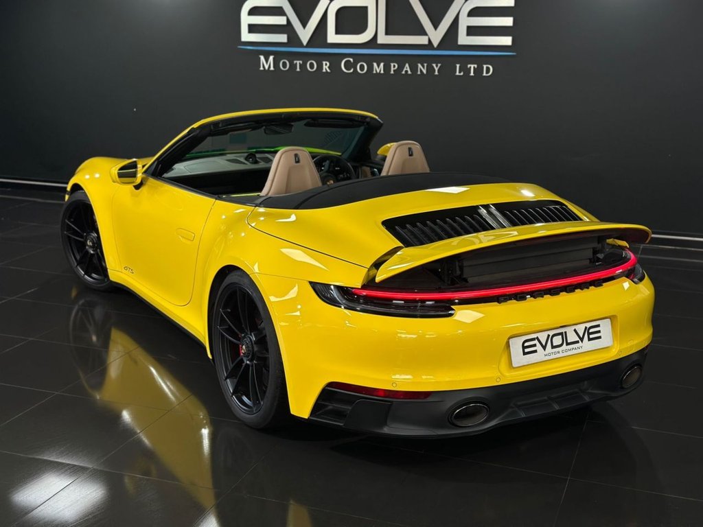 Used Porsche 911 2022 for sale - 77236550: Photo 11