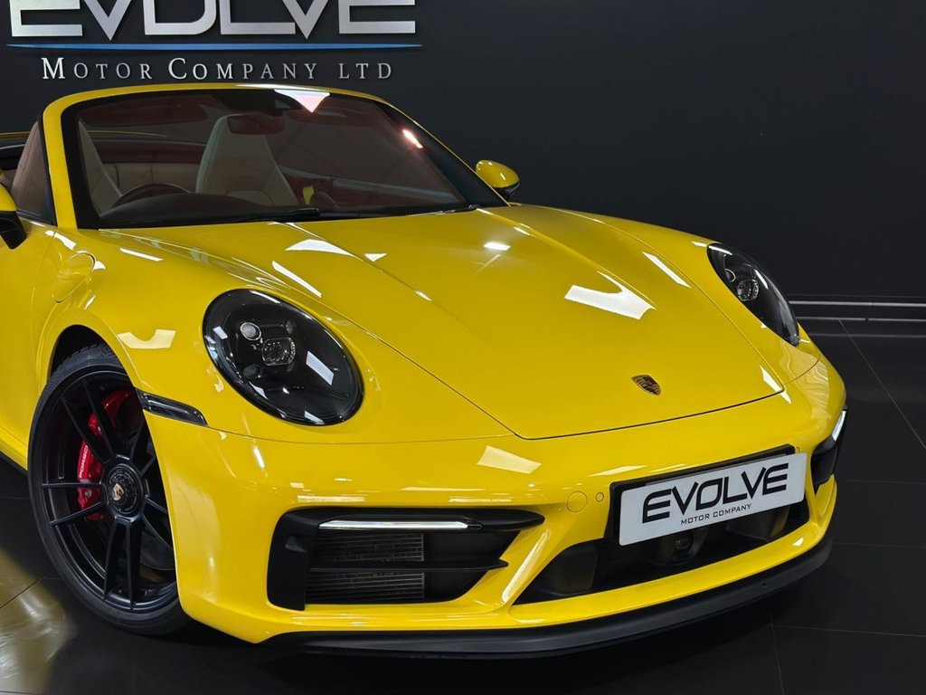 Used Porsche 911 2022 for sale - 77236550: Photo 14