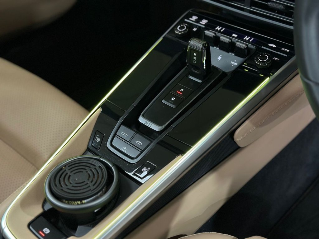 Used Porsche 911 2022 for sale - 77236550: Photo 24