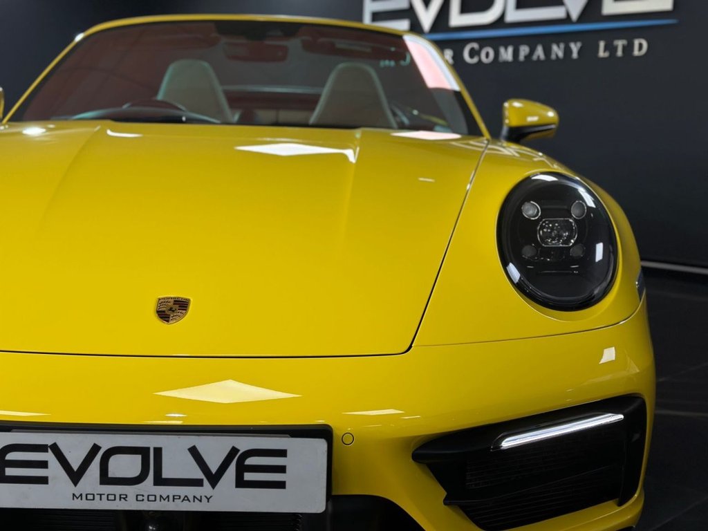 Used Porsche 911 2022 for sale - 77236550: Photo 6