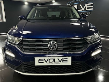Used Volkswagen T-Roc 2018 for sale - 75997992: Photo
