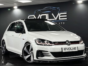 Used Volkswagen Golf 2017 for sale - 77498539: Photo