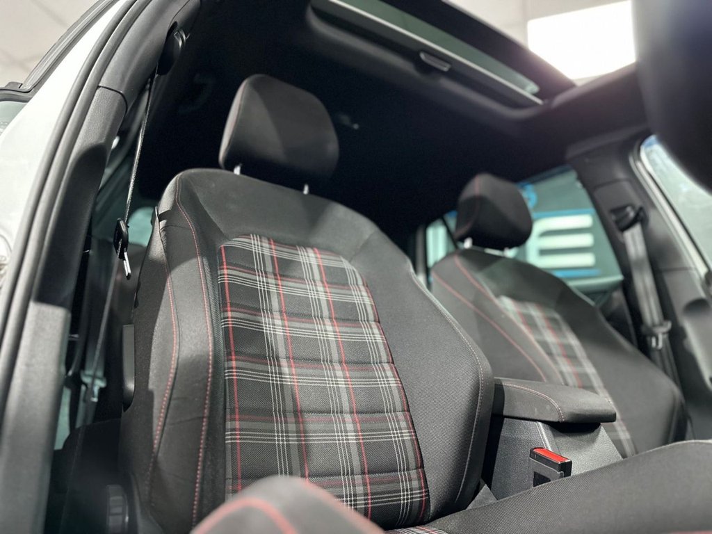 Used Volkswagen Golf 2017 for sale - 77498539: Photo 26