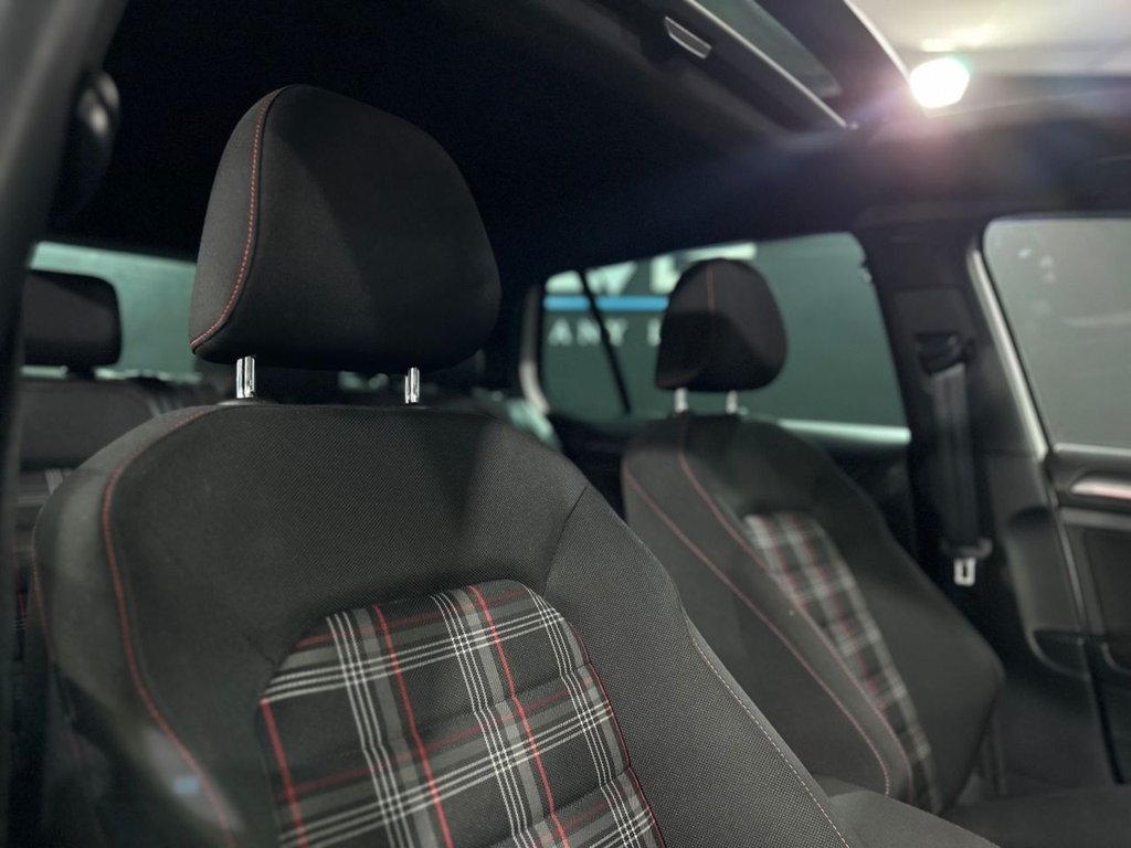 Used Volkswagen Golf 2017 for sale - 77498539: Photo 27