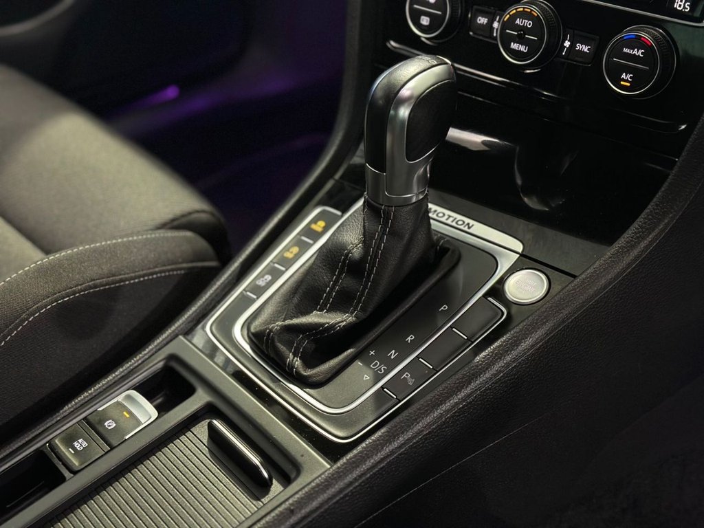 Used Volkswagen Golf 2019 for sale - 76345726: Photo 23