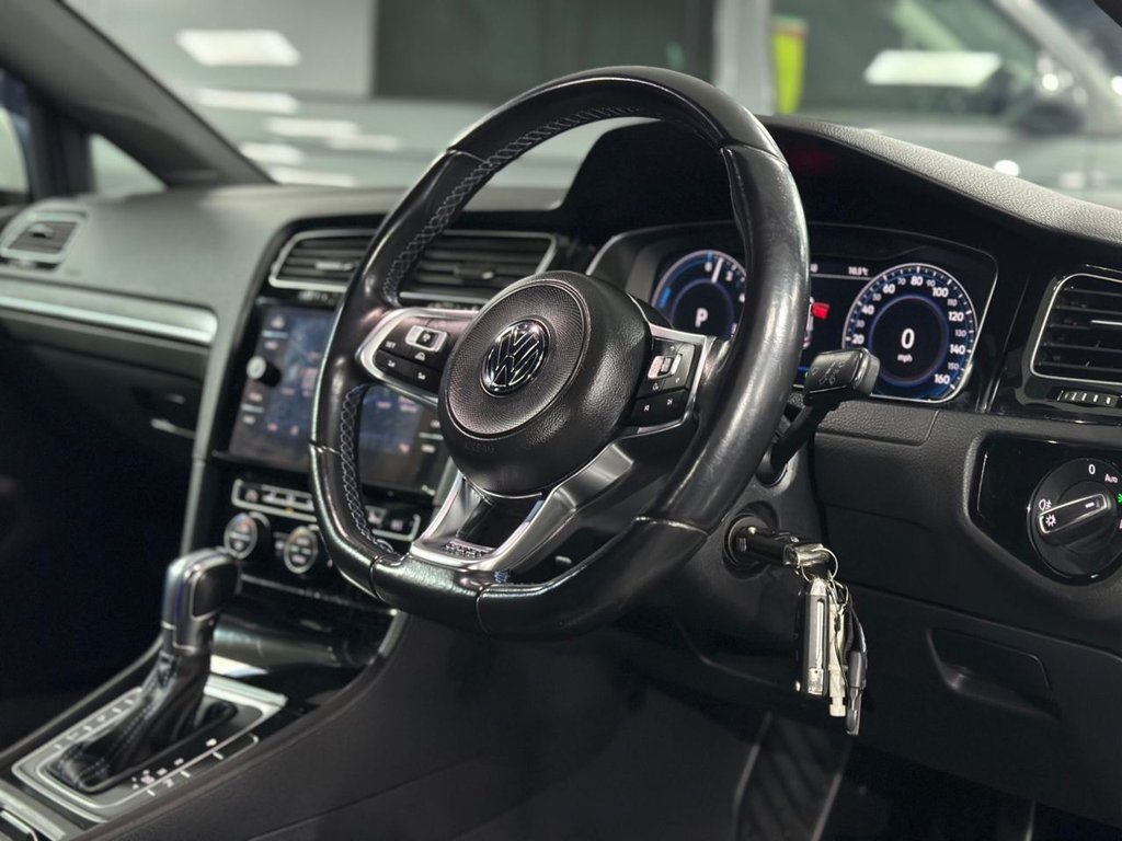 Used Volkswagen Golf 2018 for sale - 76950185: Photo 14
