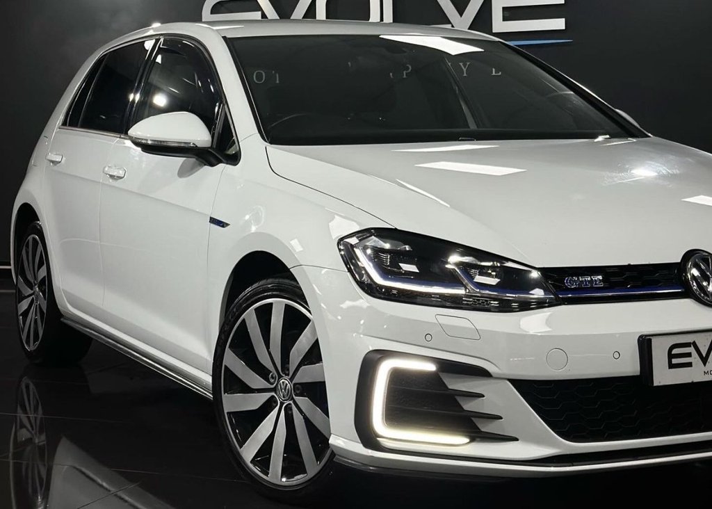 Used Volkswagen Golf 2018 for sale - 76950185: Photo 8
