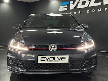 Used Volkswagen Golf 2017 for sale - 78445107: Photo