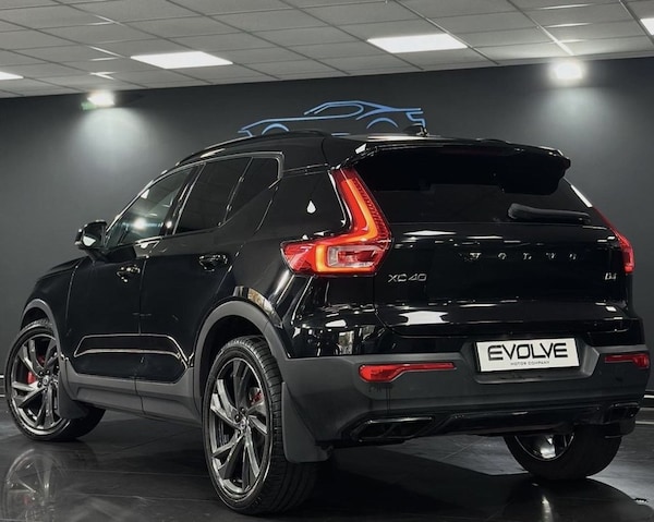 Used Volvo XC40 2020 for sale - 76291093: Photo 2