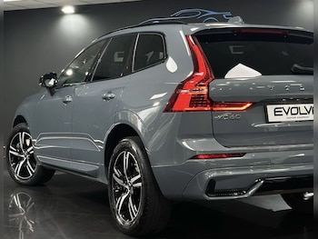 Used Volvo XC60 2021 for sale - 76303971: Photo 2