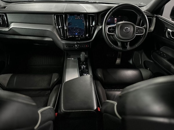 Used Volvo XC60 2021 for sale - 76303971: Photo 3