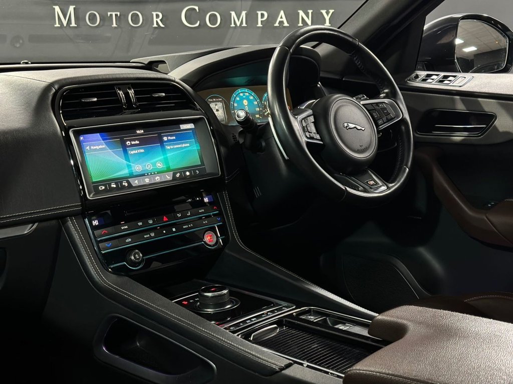 Used Jaguar F-Pace 2016 for sale - 77199780: Photo 18