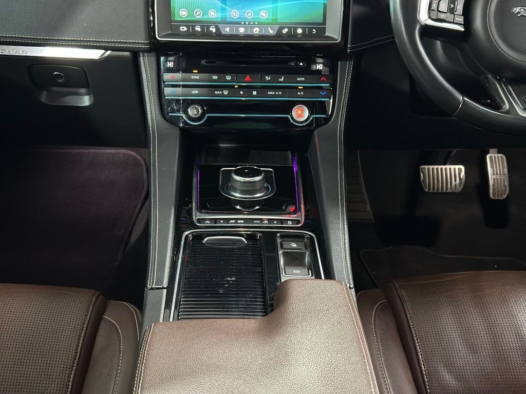 Used Jaguar F-Pace 2016 for sale - 77199780: Photo 26