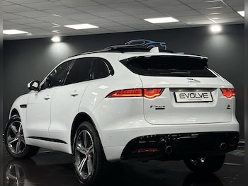 Used Jaguar F-Pace 2016 for sale - 77199780: Photo