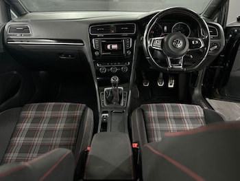 Used Volkswagen Golf 2016 for sale - 75896030: Photo