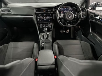 Used Volkswagen Golf 2017 for sale - 75986669: Photo