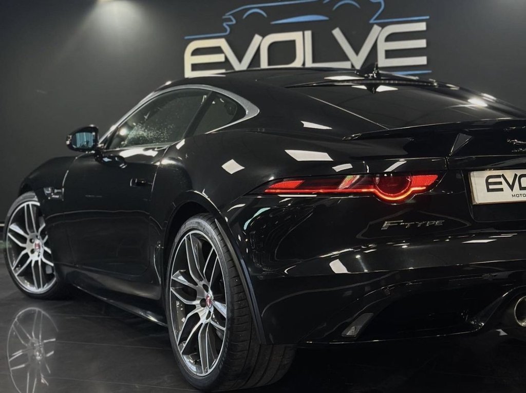 Used Jaguar F-Type 2018 for sale - 76654986: Photo 8