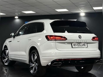 Used Volkswagen Touareg 2018 for sale - 78241606: Photo