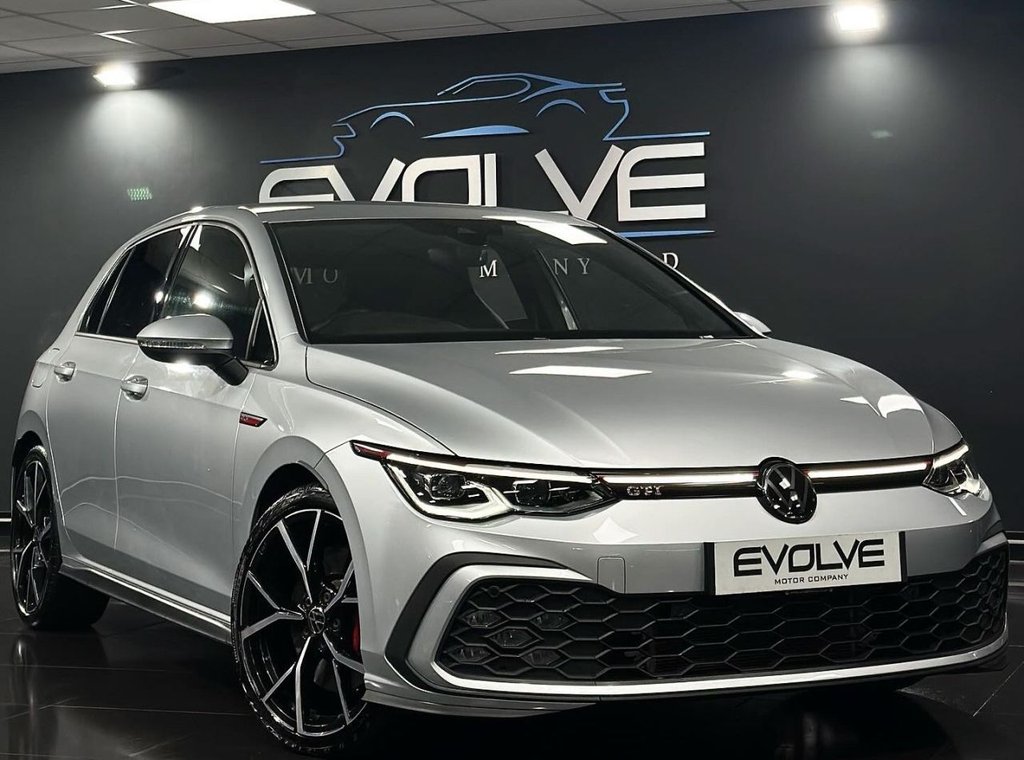 Used Volkswagen Golf 2024 for sale - 77199877: Photo 1