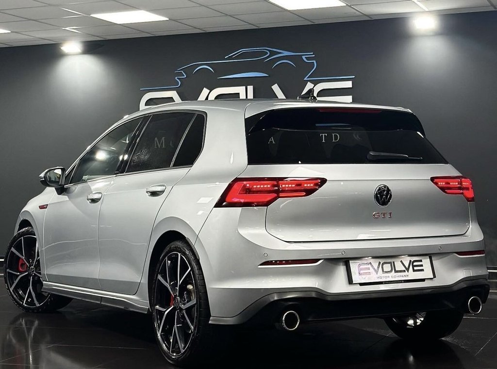 Used Volkswagen Golf 2024 for sale - 77199877: Photo 2