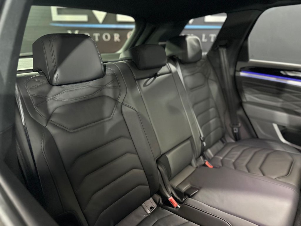 Used Volkswagen Touareg 2023 for sale - 76582684: Photo 32