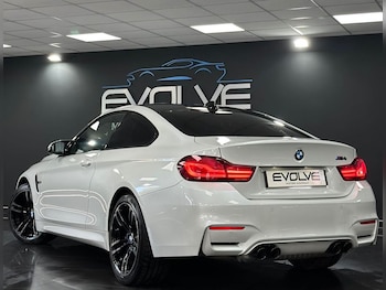 Used BMW M4 2019 for sale - 76210779: Photo