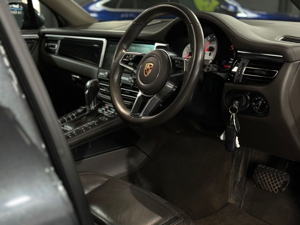 Used Porsche Macan 2019 for sale - 77976557: Photo 15