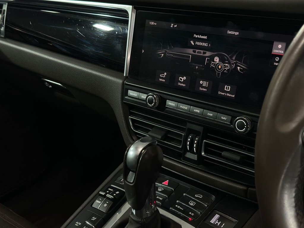 Used Porsche Macan 2019 for sale - 77976557: Photo 19