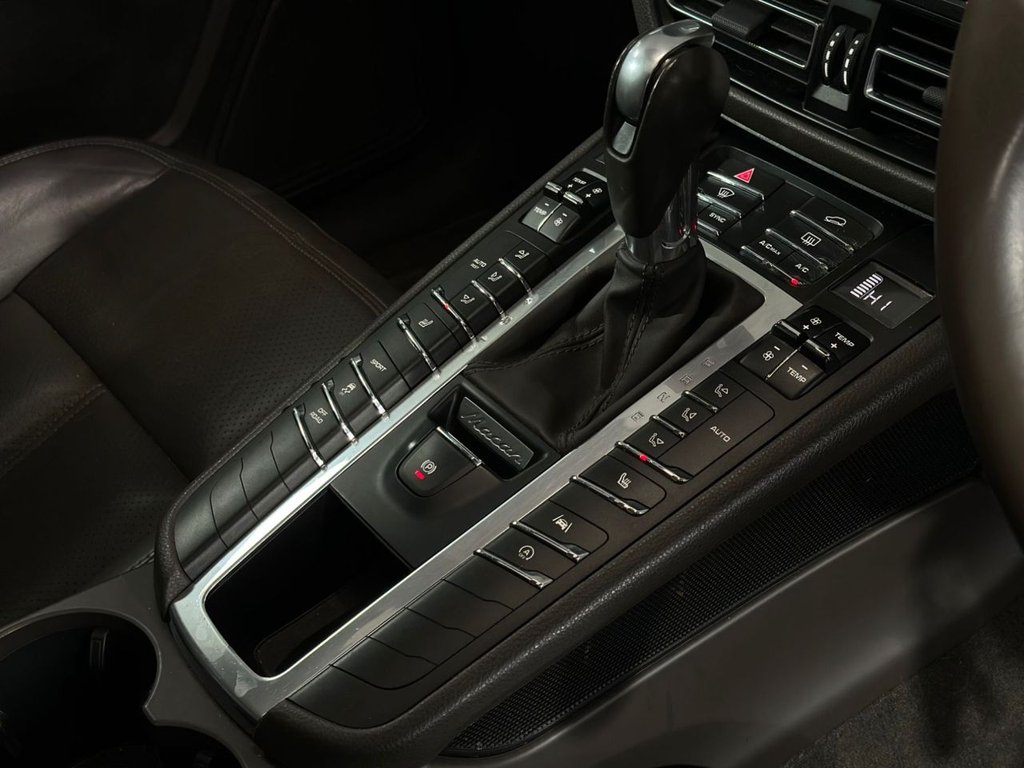 Used Porsche Macan 2019 for sale - 77976557: Photo 21