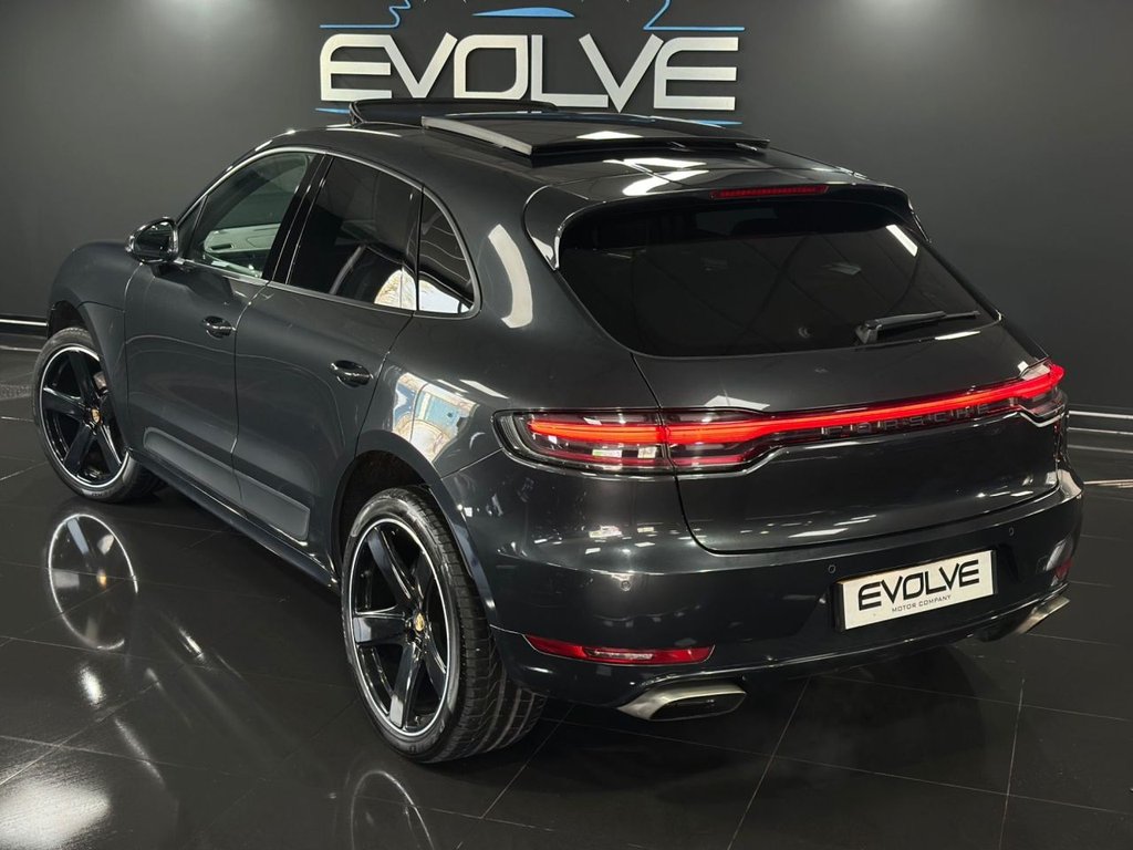 Used Porsche Macan 2019 for sale - 77976557: Photo 9