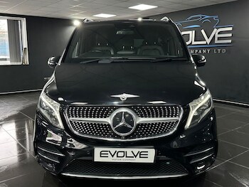 Used Mercedes-Benz V-Class 2020 for sale - 77614253: Photo