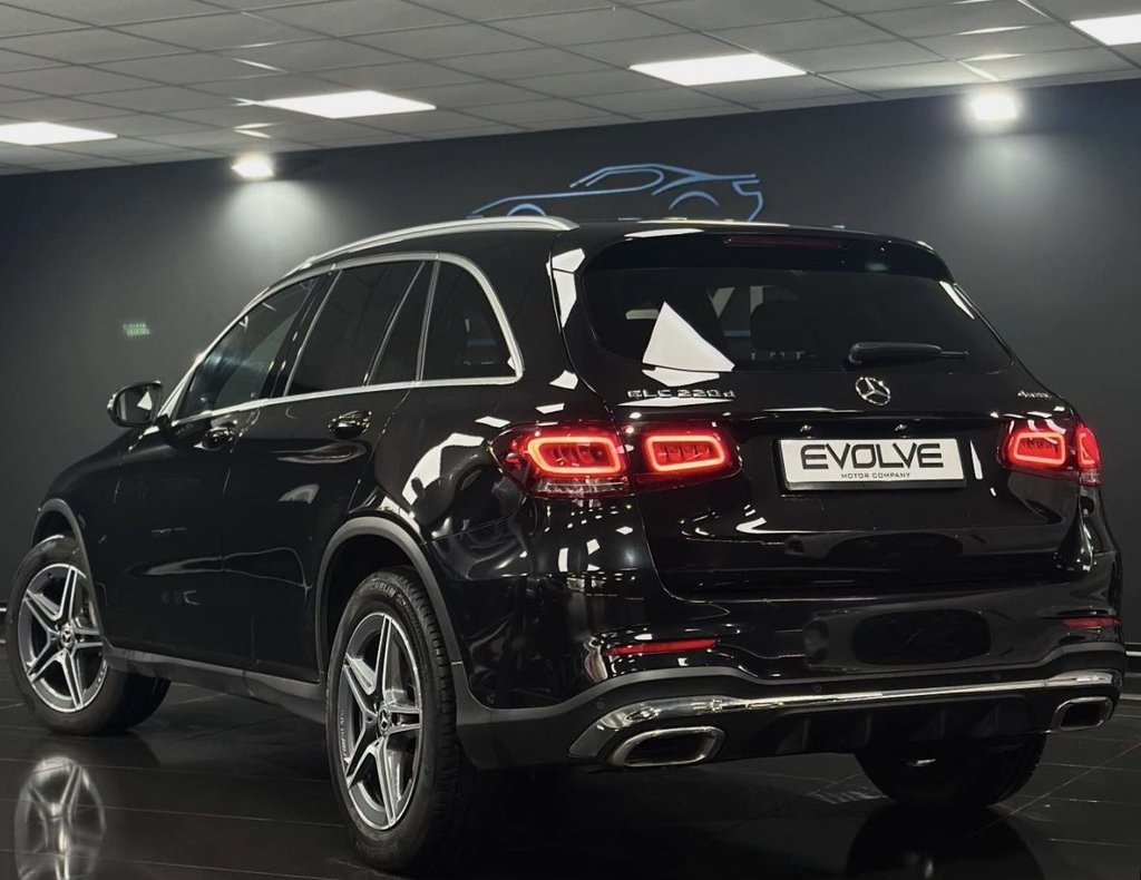 Used Mercedes-Benz GLC 2022 for sale - 76711502: Photo 2