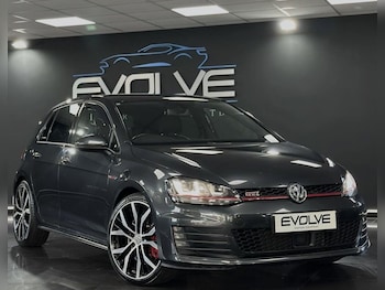 Volkswagen - Golf