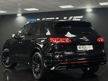 Used Volkswagen Touareg 2023 for sale - 78017833: Photo