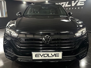 Used Volkswagen Touareg 2023 for sale - 78017833: Photo