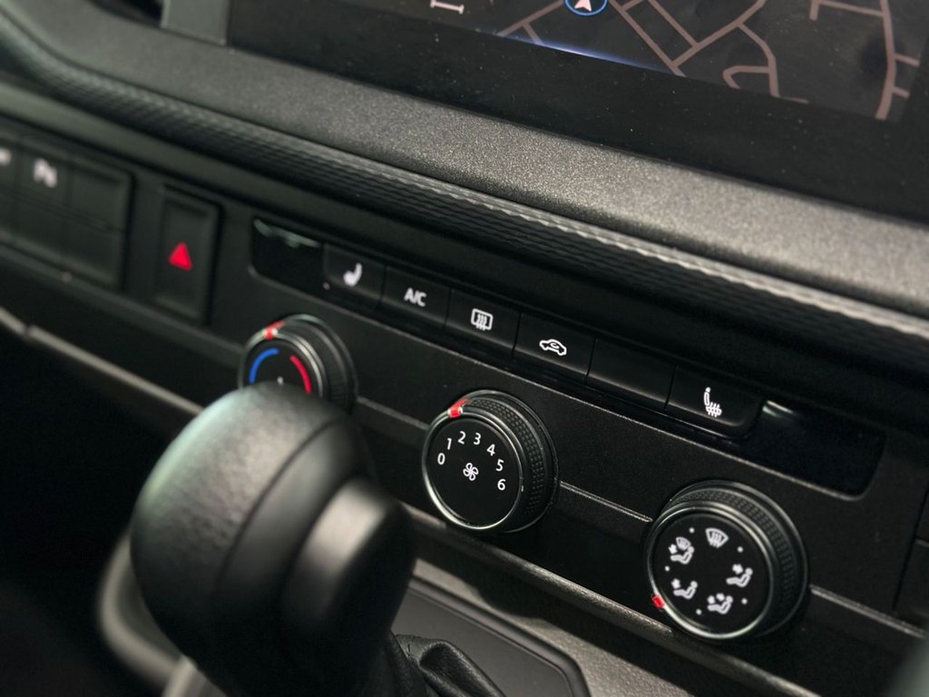 Used Volkswagen Transporter 2021 for sale - 75745996: Photo 25